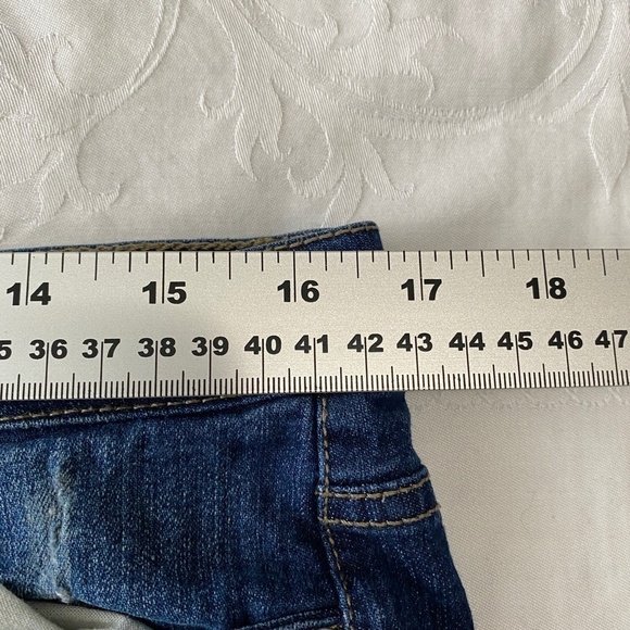 Blue Crush Distressed Navy Wash Denim Women's Cut-off Jean Shorts Size 11 - Picture 7 of 10